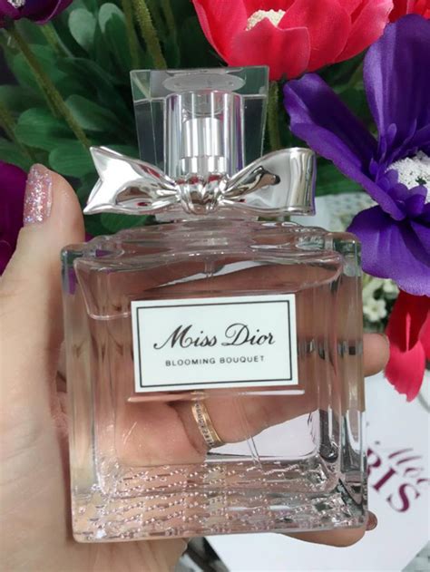 sự ra đời của miss dior|Dior nam nam.